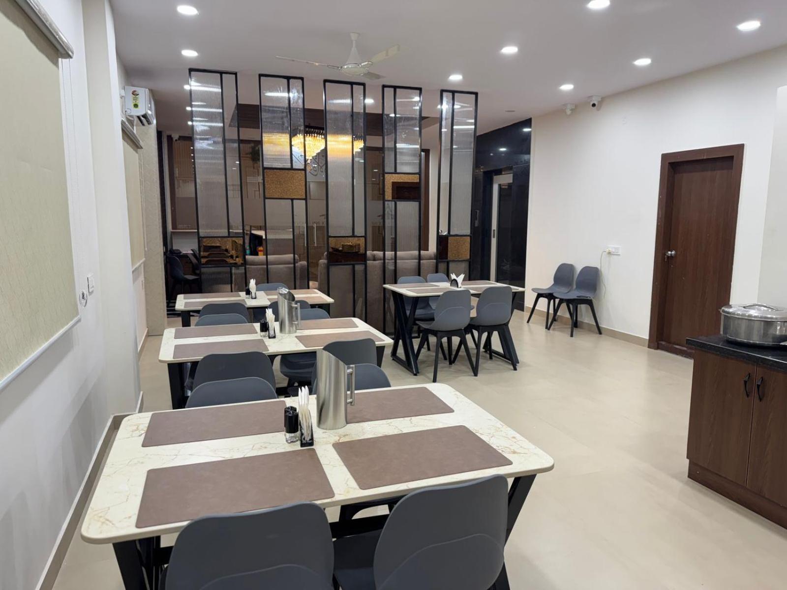 Hotel Apex Inn Hyderabad Airport Exterior foto